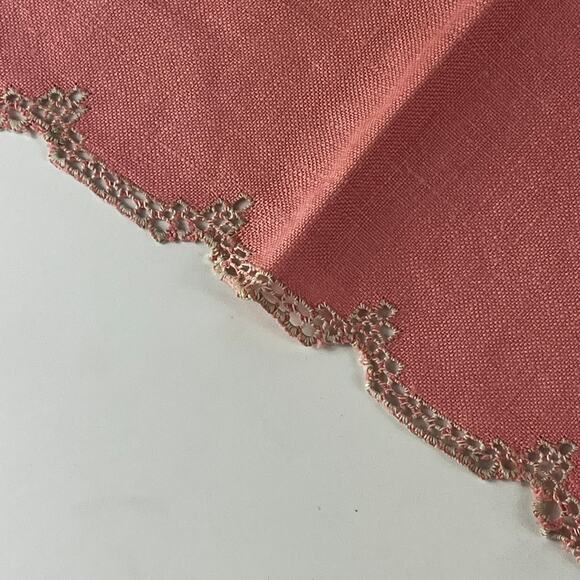 Vtg Pink Tea Towel Embroidered Lace Scrollwork 19x14 Large Table Doily Linens - Picture 6 of 7